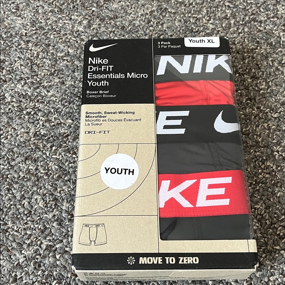 Nike bundle - Picture 2 of 2